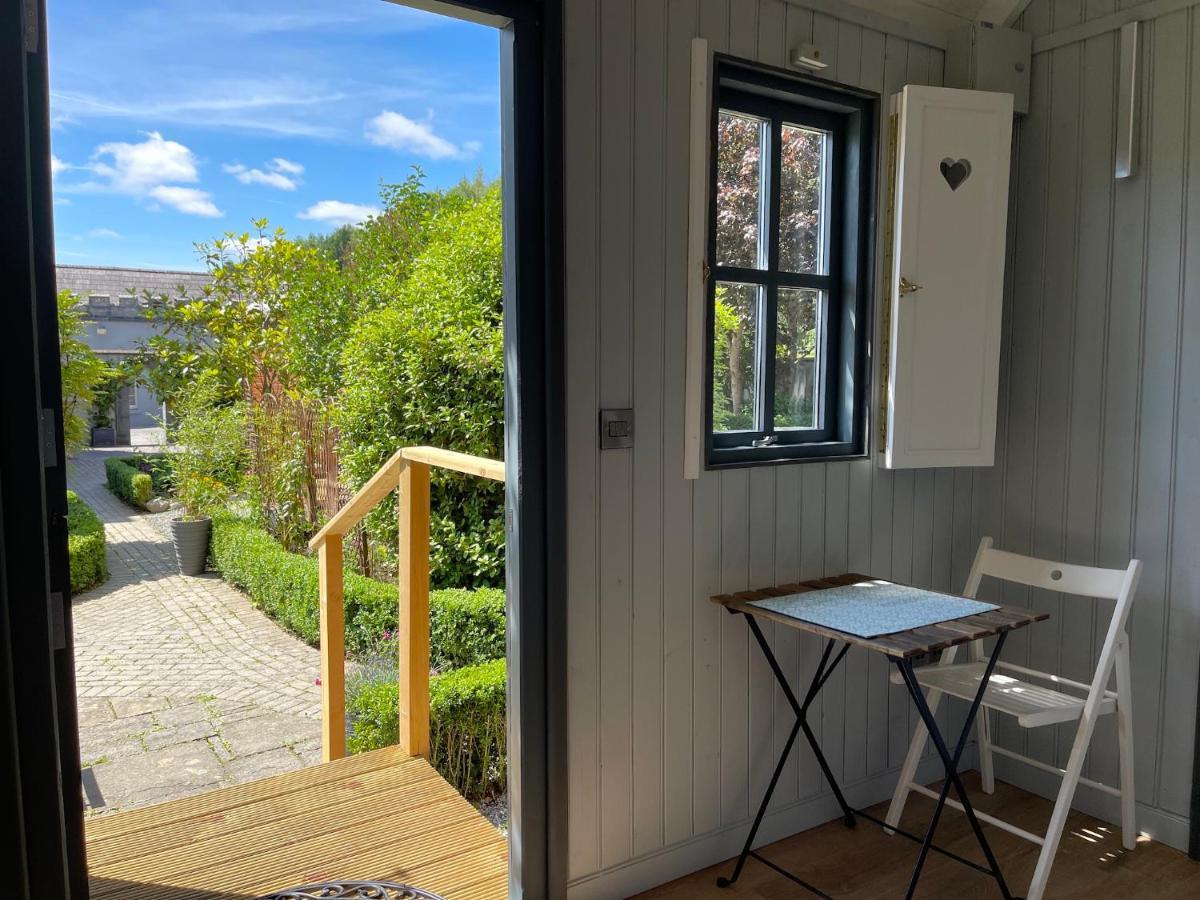 Hawthorn Hut Kilkenny Glamping At Jenkinstown House Otel Jenkinstown Park Dış mekan fotoğraf