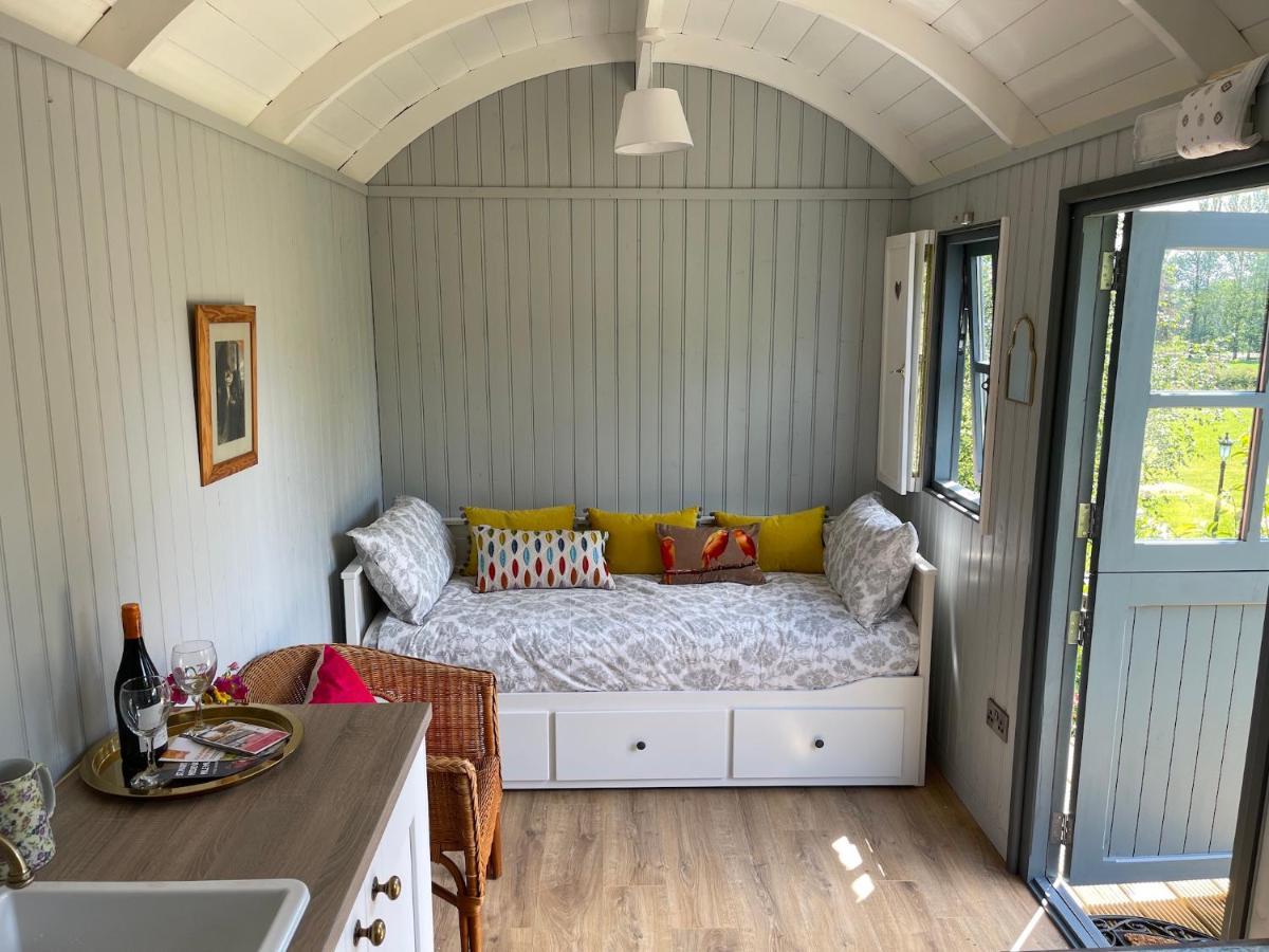 Hawthorn Hut Kilkenny Glamping At Jenkinstown House Otel Jenkinstown Park Dış mekan fotoğraf