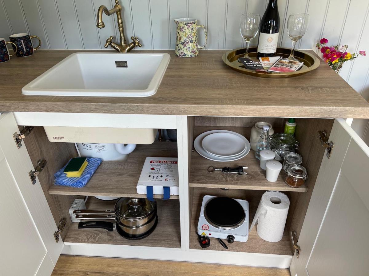 Hawthorn Hut Kilkenny Glamping At Jenkinstown House Otel Jenkinstown Park Dış mekan fotoğraf