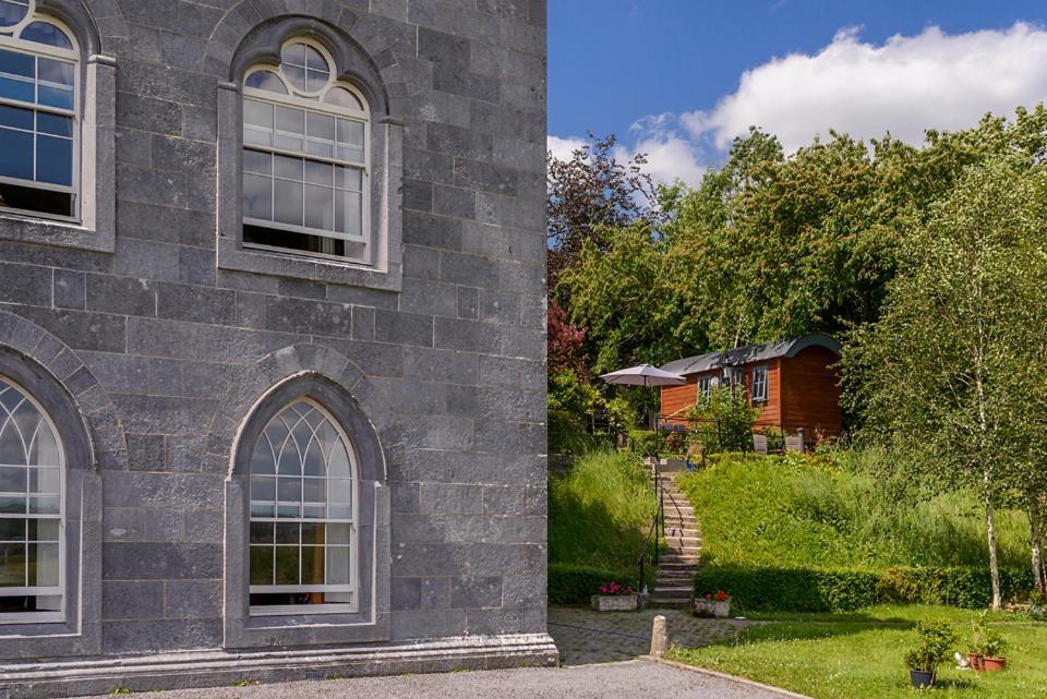 Hawthorn Hut Kilkenny Glamping At Jenkinstown House Otel Jenkinstown Park Dış mekan fotoğraf