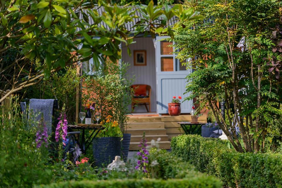 Hawthorn Hut Kilkenny Glamping At Jenkinstown House Otel Jenkinstown Park Dış mekan fotoğraf